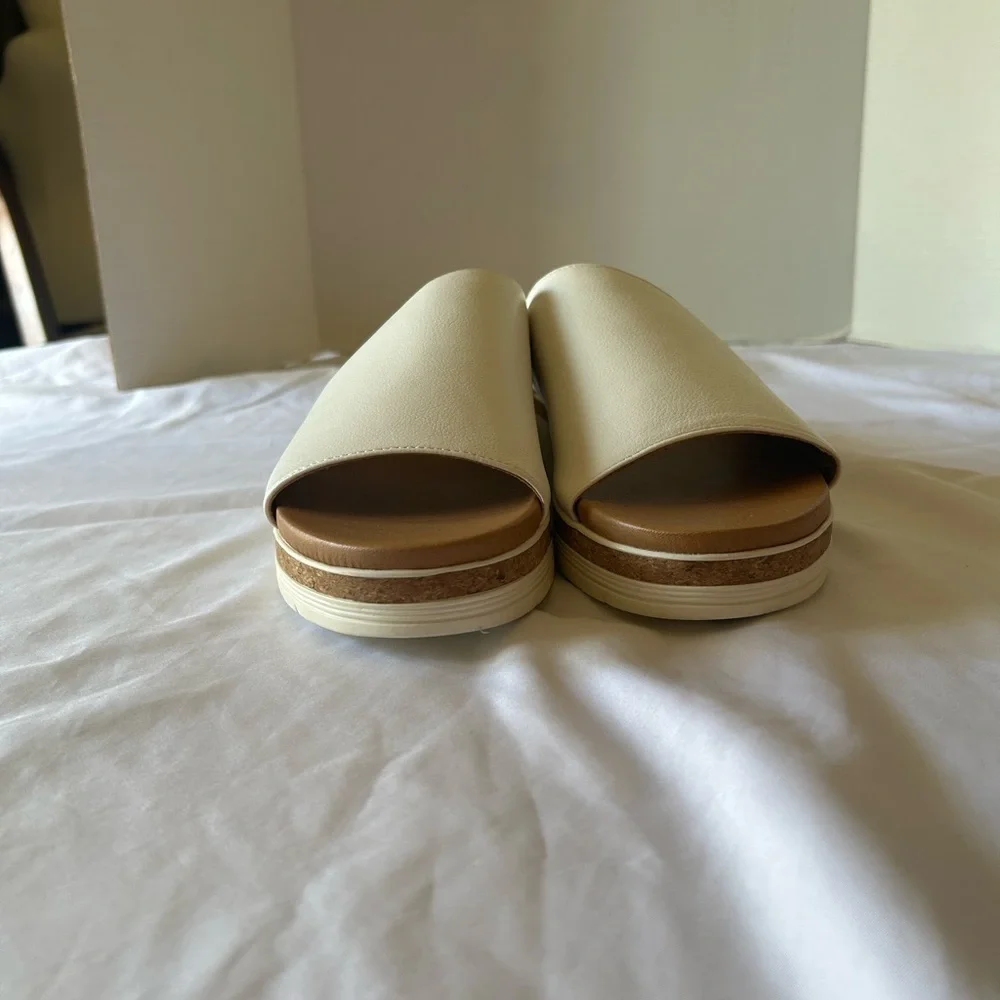 Adrienne Vittadini Sport Cream Platform Slide Sandals Size 10